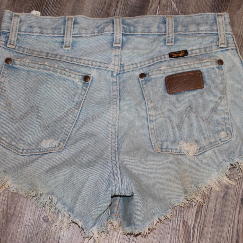 Wrangler Blue Jean Shorts Distressed Vintage Style